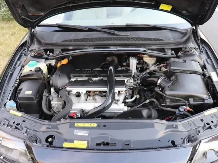 2006 Volvo S80 2.5T 200HP L5 6AT,autocango,china used car exporter,china ev exporter,chinese used car exporter,chinese used ev exporter