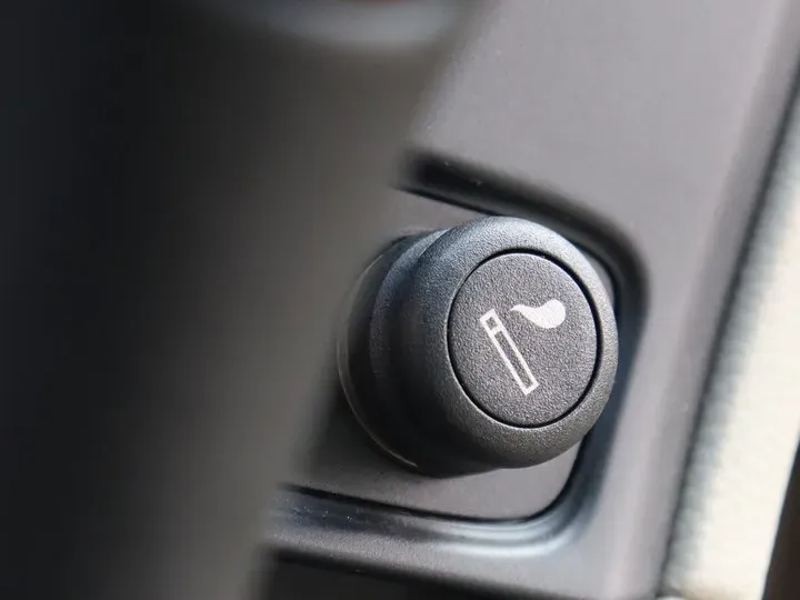 2006 Volvo S80 2.5T 200HP L5 6AT,autocango,china used car exporter,china ev exporter,chinese used car exporter,chinese used ev exporter