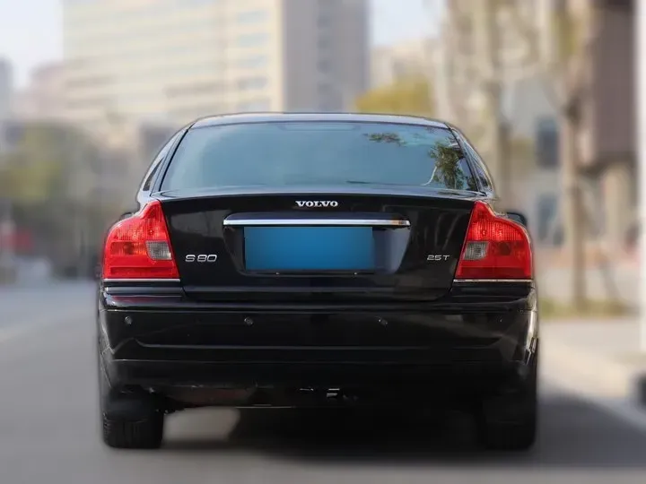 2006 Volvo S80 2.5T 200HP L5 6AT,autocango,china used car exporter,china ev exporter,chinese used car exporter,chinese used ev exporter