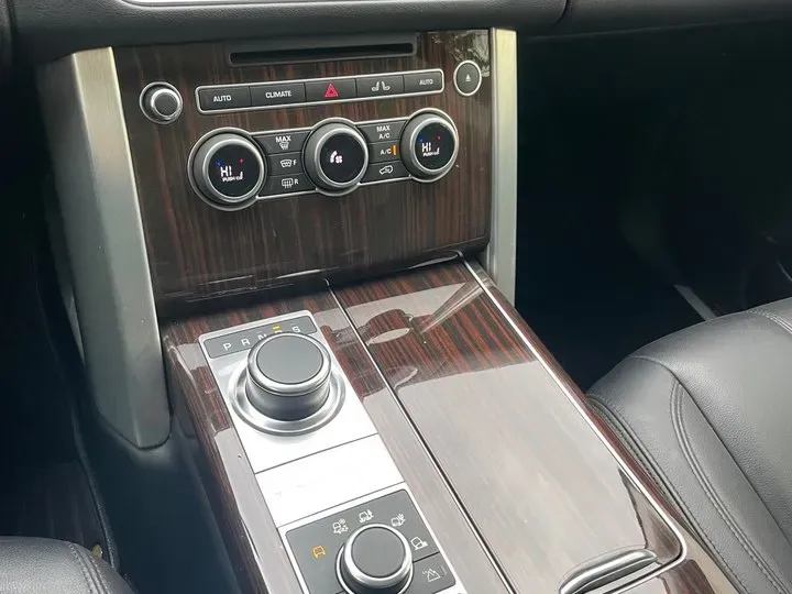 2020 Mansory Range Rover 3.0T 400HP L6 8AT,autocango,china used car exporter,china ev exporter,chinese used car exporter,chinese used ev exporter