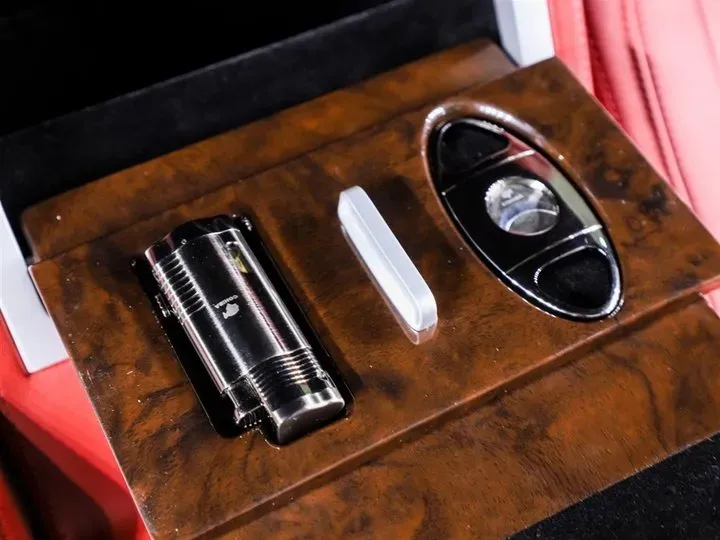 2020 Mansory Range Rover 3.0T 400HP L6 8AT,autocango,china used car exporter,china ev exporter,chinese used car exporter,chinese used ev exporter