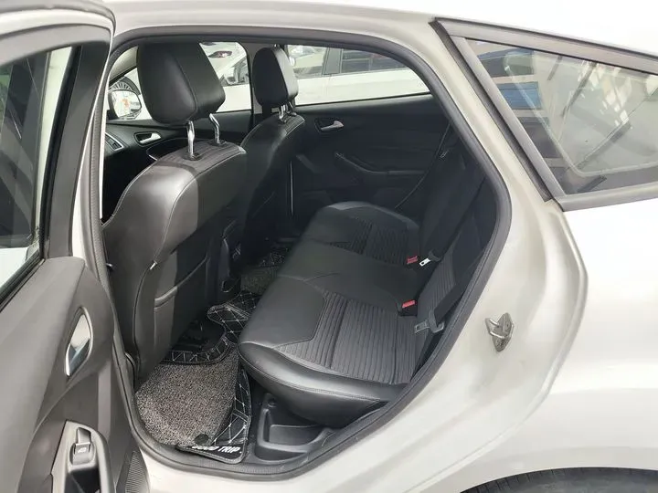 2017 Ford Focus 1.6L 125HP L4 6DCT,autocango,china used car exporter,china ev exporter,chinese used car exporter,chinese used ev exporter