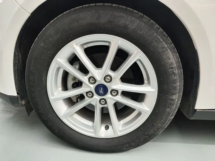 2017 Ford Focus 1.6L 125HP L4 6DCT,autocango,china used car exporter,china ev exporter,chinese used car exporter,chinese used ev exporter