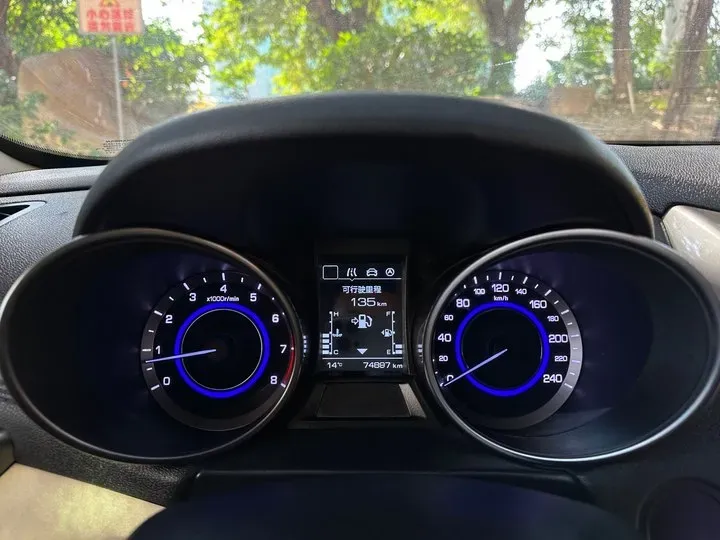 2015 ChangAn Eado 1.6L 125HP L4 5MT,autocango,china used car exporter,china ev exporter,chinese used car exporter,chinese used ev exporter