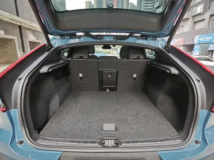 2022 Volvo C40 BEV 69KWH,autocango,china used car exporter,china ev exporter,chinese used car exporter,chinese used ev exporter