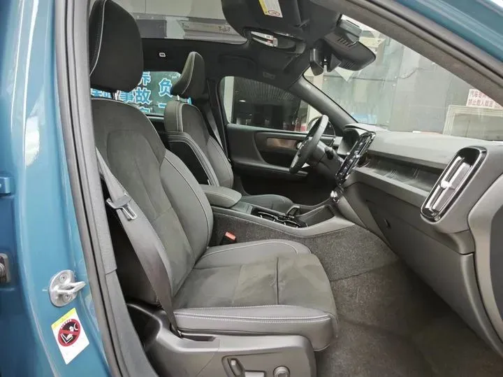 2022 Volvo C40 BEV 69KWH,autocango,china used car exporter,china ev exporter,chinese used car exporter,chinese used ev exporter