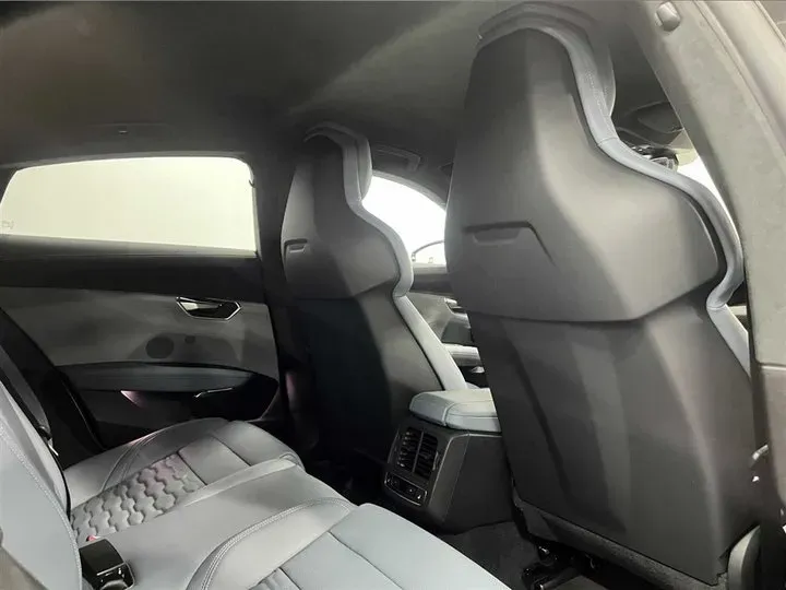 2023 Audi RS e-tron GT 2AT BEV 93.4KWH,autocango,china used car exporter,china ev exporter,chinese used car exporter,chinese used ev exporter