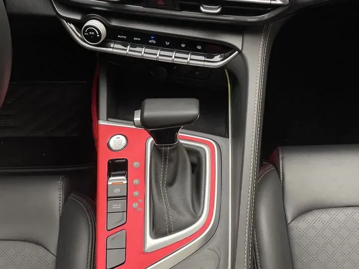 2021 ChangAn Eado 1.4T 160HP L4 7DCT,autocango,china used car exporter,china ev exporter,chinese used car exporter,chinese used ev exporter