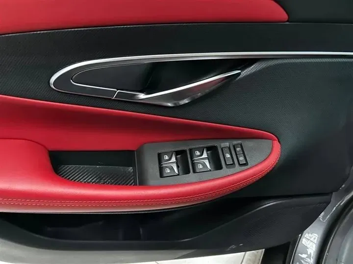 2020 ChangAn UNI-T 1.5T 180HP L4 7DCT,autocango,china used car exporter,china ev exporter,chinese used car exporter,chinese used ev exporter