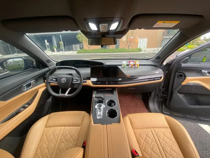 2021 ChangAn UNI-K 2.0T 233HP L4 8AT,autocango,china used car exporter,china ev exporter,chinese used car exporter,chinese used ev exporter