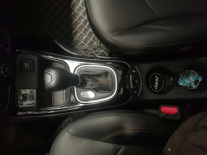 2020 Jeep Compass 1.3T 173HP L4 7DCT,autocango,china used car exporter,china ev exporter,chinese used car exporter,chinese used ev exporter