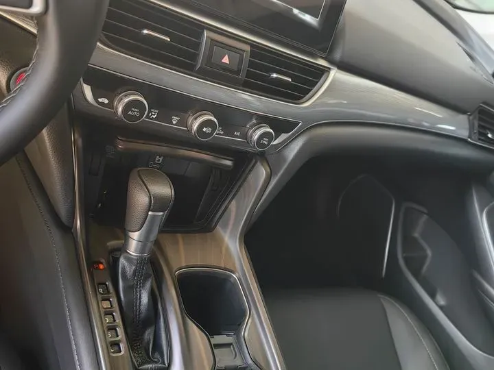 2022 Honda Accord 1.5T 194HP L4 CVT,autocango,china used car exporter,china ev exporter,chinese used car exporter,chinese used ev exporter