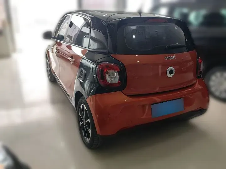 2016 Smart smart forfour 1.0L 71HP L3 6DCT,autocango,china used car exporter,china ev exporter,chinese used car exporter,chinese used ev exporter