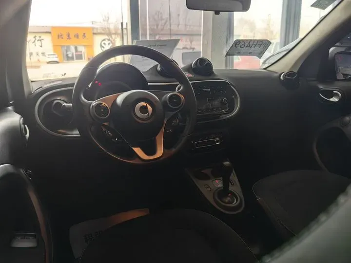 2016 Smart smart forfour 1.0L 71HP L3 6DCT,autocango,china used car exporter,china ev exporter,chinese used car exporter,chinese used ev exporter