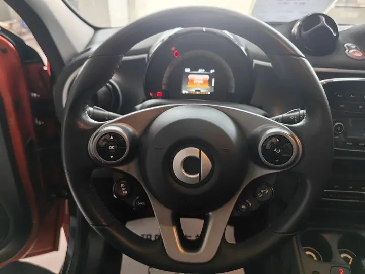 2016 Smart smart forfour 1.0L 71HP L3 6DCT,autocango,china used car exporter,china ev exporter,chinese used car exporter,chinese used ev exporter