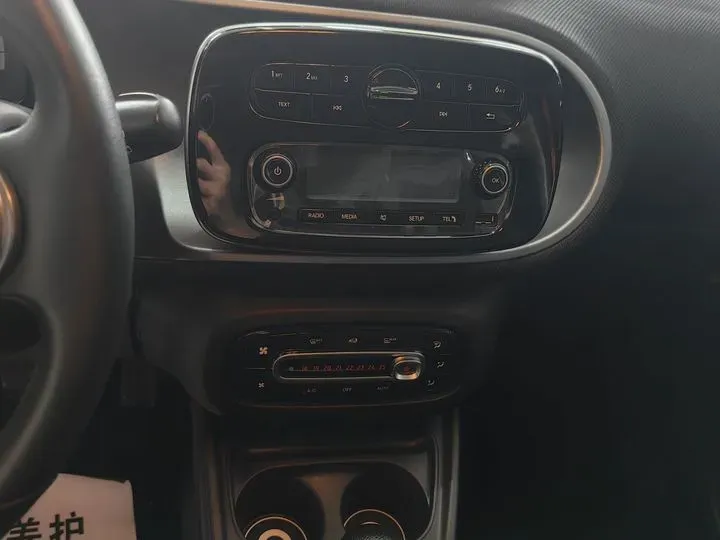 2016 Smart smart forfour 1.0L 71HP L3 6DCT,autocango,china used car exporter,china ev exporter,chinese used car exporter,chinese used ev exporter