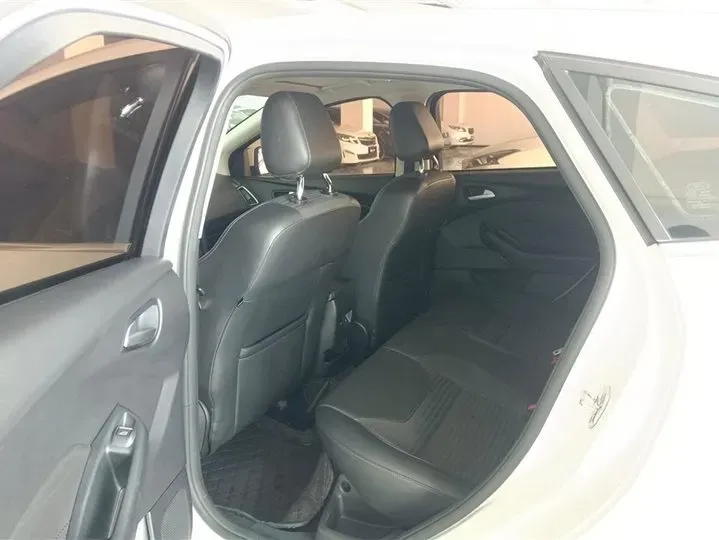 2015 Ford Focus 1.5T 181HP L4 6AT,autocango,china used car exporter,china ev exporter,chinese used car exporter,chinese used ev exporter