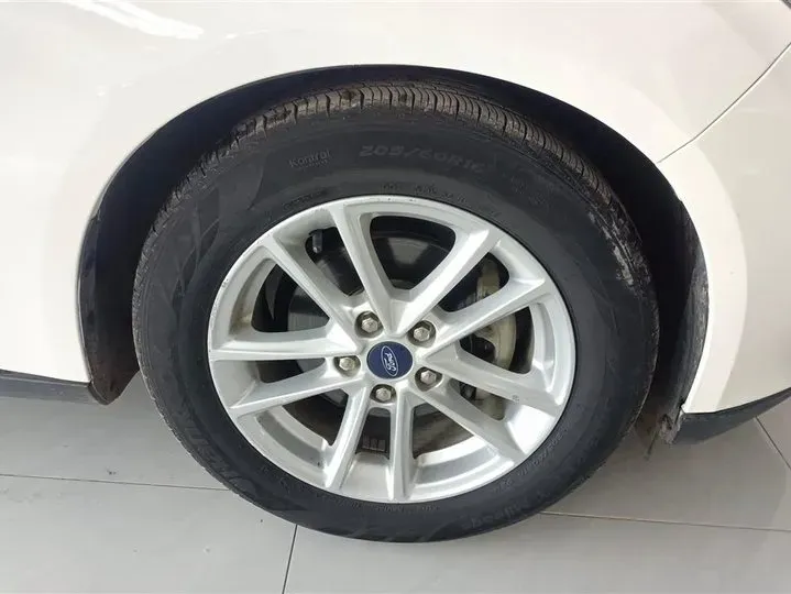 2015 Ford Focus 1.5T 181HP L4 6AT,autocango,china used car exporter,china ev exporter,chinese used car exporter,chinese used ev exporter