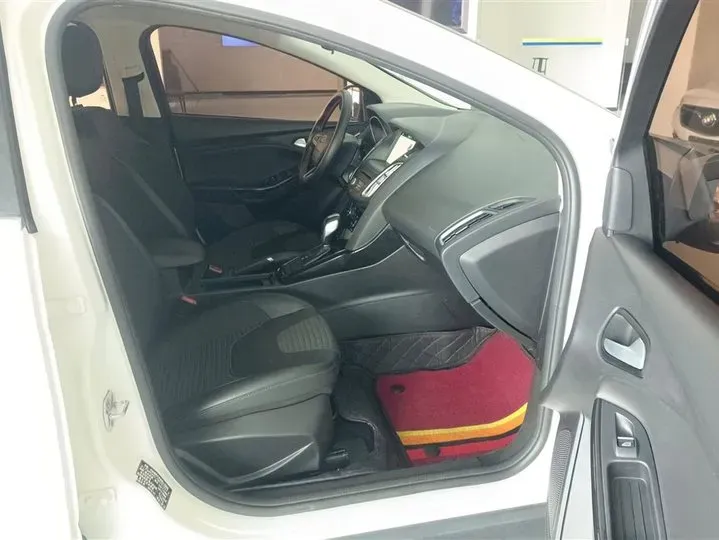 2015 Ford Focus 1.5T 181HP L4 6AT,autocango,china used car exporter,china ev exporter,chinese used car exporter,chinese used ev exporter