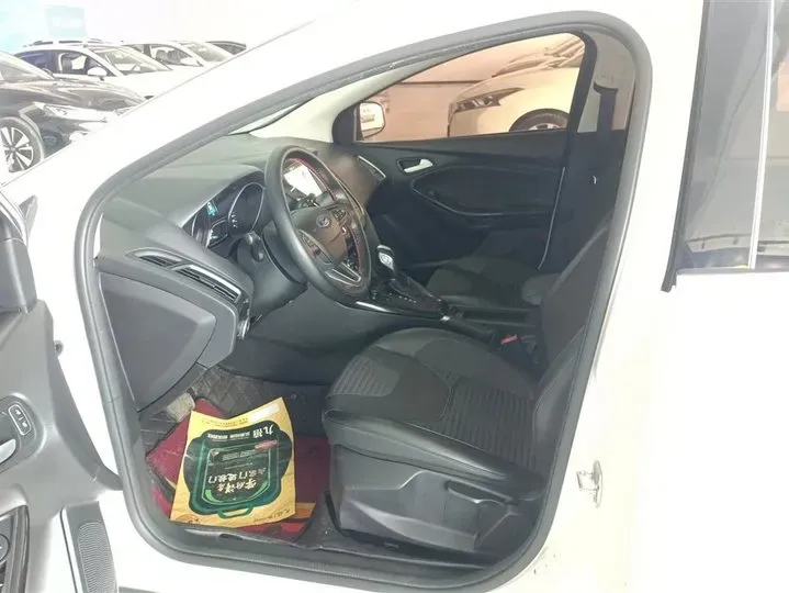2015 Ford Focus 1.5T 181HP L4 6AT,autocango,china used car exporter,china ev exporter,chinese used car exporter,chinese used ev exporter