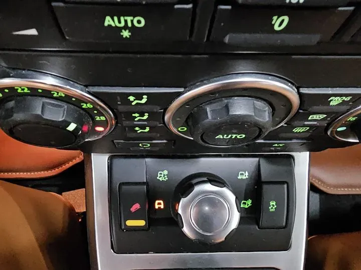 2011 Land Rover Freelander 2 2.2T 190HP L4 6AT,autocango,china used car exporter,china ev exporter,chinese used car exporter,chinese used ev exporter