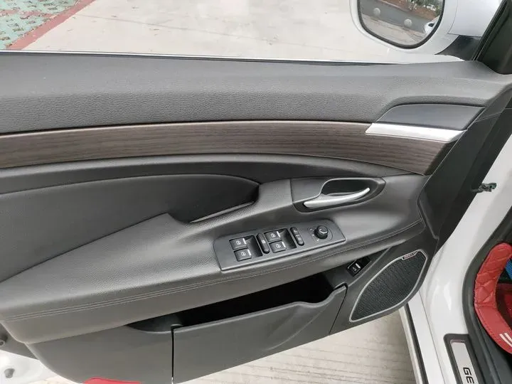 2017 Geely Emgrand GT 2.4L 162HP L4 6AT,autocango,china used car exporter,china ev exporter,chinese used car exporter,chinese used ev exporter