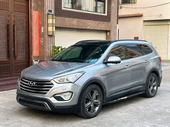 2013 Hyundai Grand SantaFe 3.0L 264HP V6 6AT,autocango,china used car exporter,china ev exporter,chinese used car exporter,chinese used ev exporter