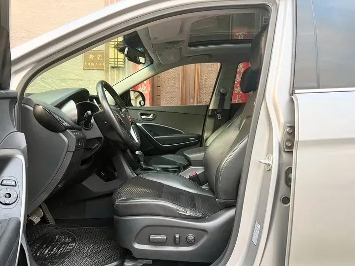 2013 Hyundai Grand SantaFe 3.0L 264HP V6 6AT,autocango,china used car exporter,china ev exporter,chinese used car exporter,chinese used ev exporter