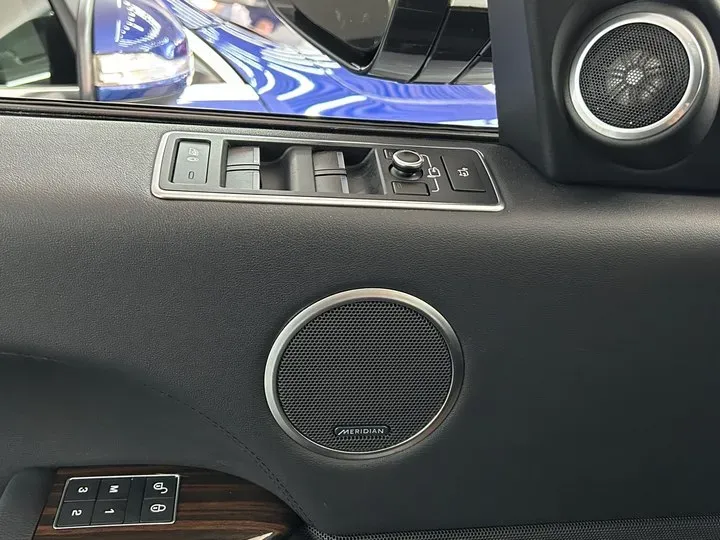 2020 Mansory Range Rover 3.0T 400HP L6 8AT,autocango,china used car exporter,china ev exporter,chinese used car exporter,chinese used ev exporter