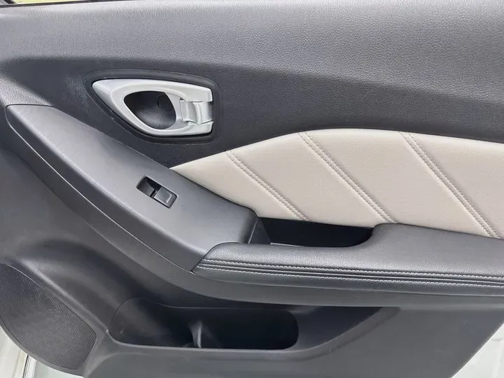 2016 GAC Trumpchi GA3S 1.3T 137HP L4 5MT,autocango,china used car exporter,china ev exporter,chinese used car exporter,chinese used ev exporter