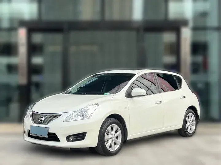2014 Nissan Tiida 1.6L 126HP L4 CVT