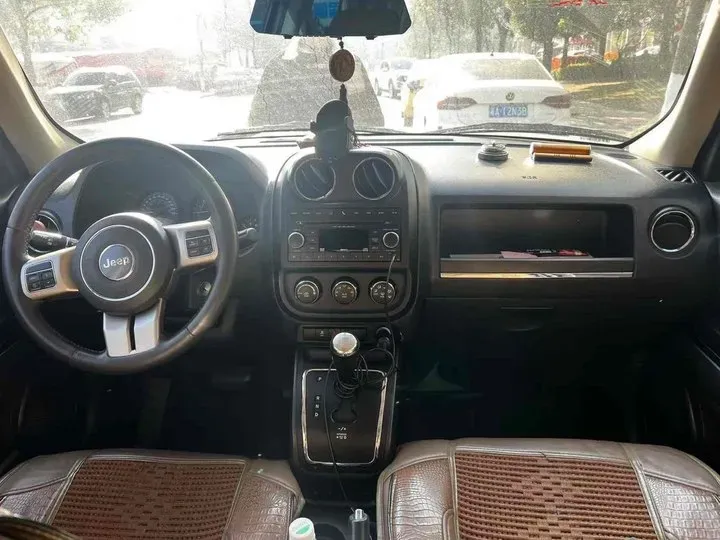 2014 Jeep Patriot 2.4L 170HP L4 6AT,autocango,china used car exporter,china ev exporter,chinese used car exporter,chinese used ev exporter