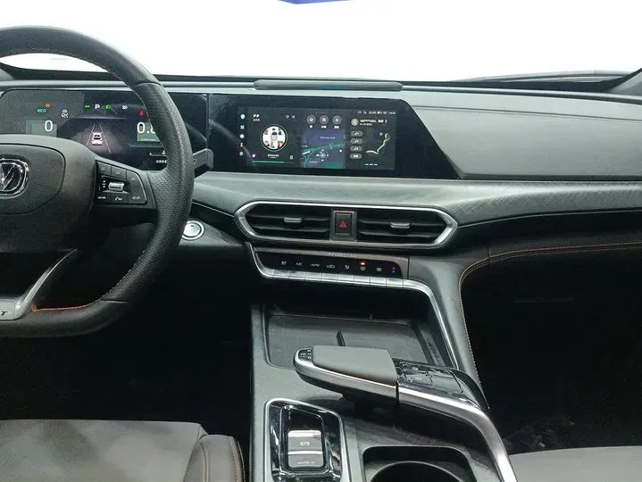 2022 ChangAn UNI-T 1.5T 188HP L4 7DCT,autocango,china used car exporter,china ev exporter,chinese used car exporter,chinese used ev exporter