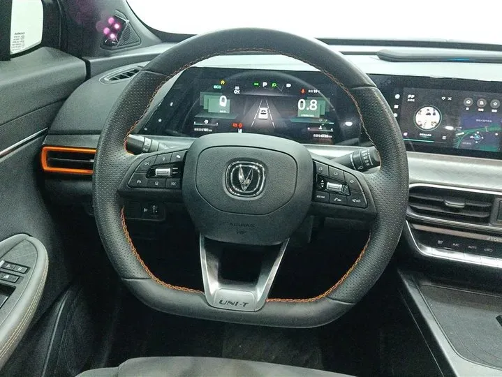 2022 ChangAn UNI-T 1.5T 188HP L4 7DCT,autocango,china used car exporter,china ev exporter,chinese used car exporter,chinese used ev exporter