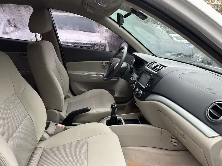 2012 ChangAn Alsvin V5 1.5L 114HP L4 5MT,autocango,china used car exporter,china ev exporter,chinese used car exporter,chinese used ev exporter