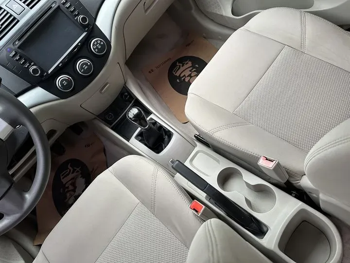 2012 ChangAn Alsvin V5 1.5L 114HP L4 5MT,autocango,china used car exporter,china ev exporter,chinese used car exporter,chinese used ev exporter