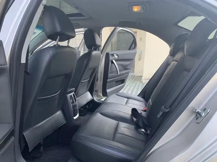 2012 Roewe 550 1.8L 133HP L4 5AT,autocango,china used car exporter,china ev exporter,chinese used car exporter,chinese used ev exporter