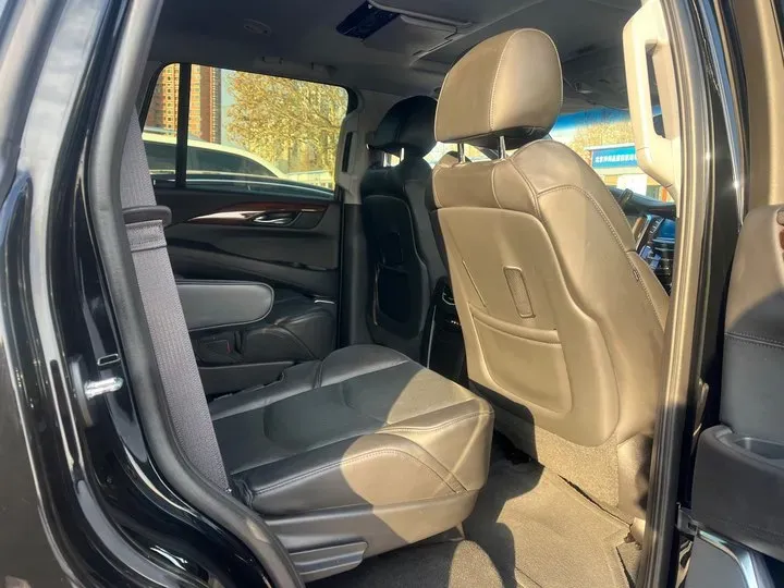 2008 Cadillac ESCALADE 6.2L 409HP V8 6AT,autocango,china used car exporter,china ev exporter,chinese used car exporter,chinese used ev exporter