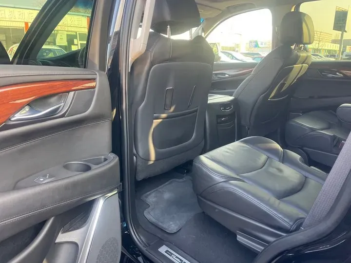 2008 Cadillac ESCALADE 6.2L 409HP V8 6AT,autocango,china used car exporter,china ev exporter,chinese used car exporter,chinese used ev exporter