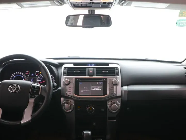 2022 Toyota 4Runner 4.0L 273HP V6 5AT,autocango,china used car exporter,china ev exporter,chinese used car exporter,chinese used ev exporter