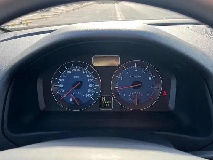 2011 Volvo C30 2.0L 145HP L4 6DCT,autocango,china used car exporter,china ev exporter,chinese used car exporter,chinese used ev exporter