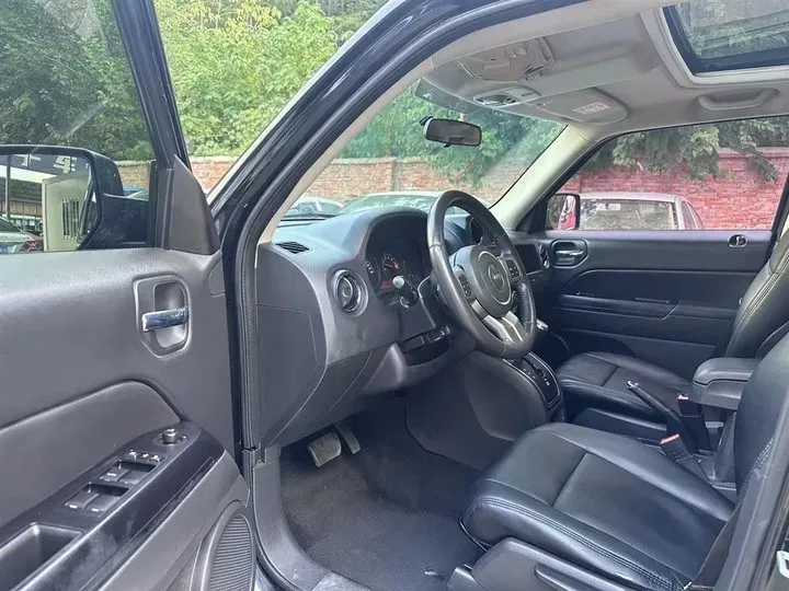 2013 Jeep Patriot 2.4L 170HP L4 CVT,autocango,china used car exporter,china ev exporter,chinese used car exporter,chinese used ev exporter