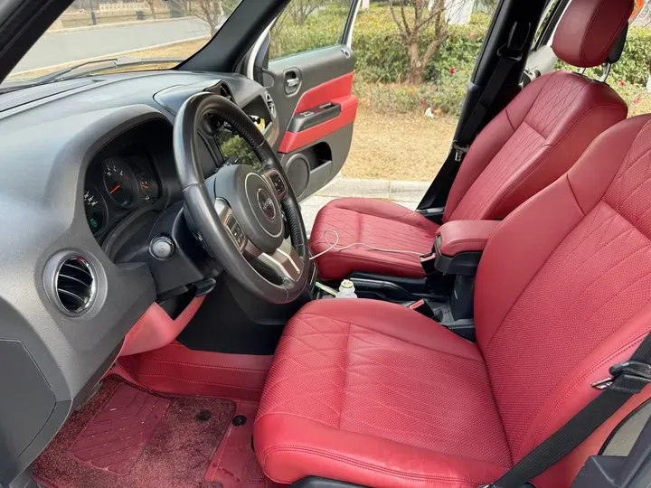 2013 Jeep Patriot 2.4L 170HP L4 CVT,autocango,china used car exporter,china ev exporter,chinese used car exporter,chinese used ev exporter