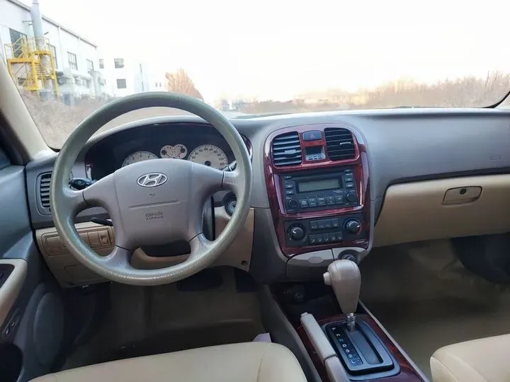 2009 Hyundai MoInca 2.0L 137HP L4 4AT,autocango,china used car exporter,china ev exporter,chinese used car exporter,chinese used ev exporter