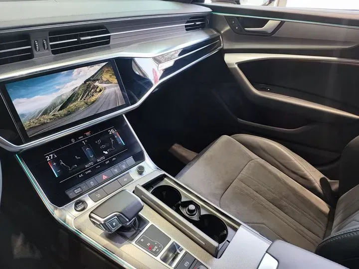 2021 Audi A6L 2.0T 190HP L4 7DCT,autocango,china used car exporter,china ev exporter,chinese used car exporter,chinese used ev exporter