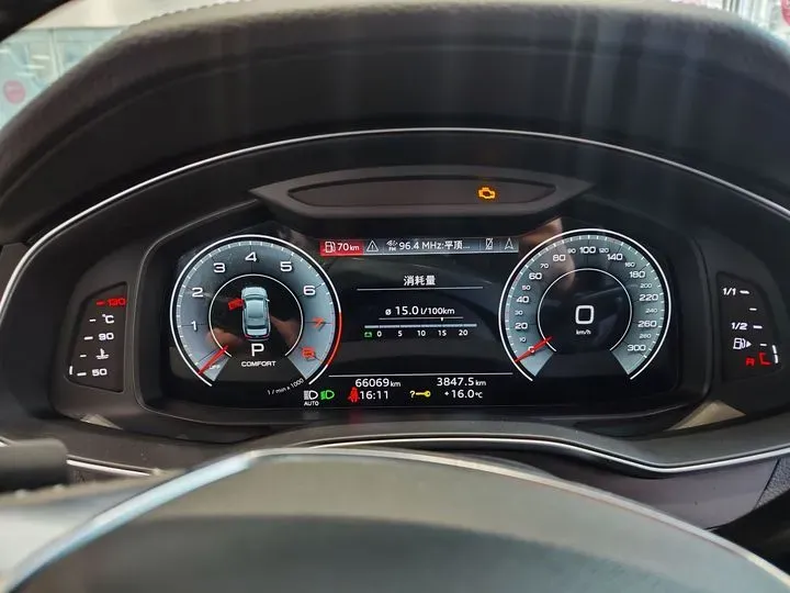 2021 Audi A6L 2.0T 190HP L4 7DCT,autocango,china used car exporter,china ev exporter,chinese used car exporter,chinese used ev exporter