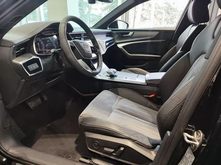 2021 Audi A6L 2.0T 190HP L4 7DCT,autocango,china used car exporter,china ev exporter,chinese used car exporter,chinese used ev exporter