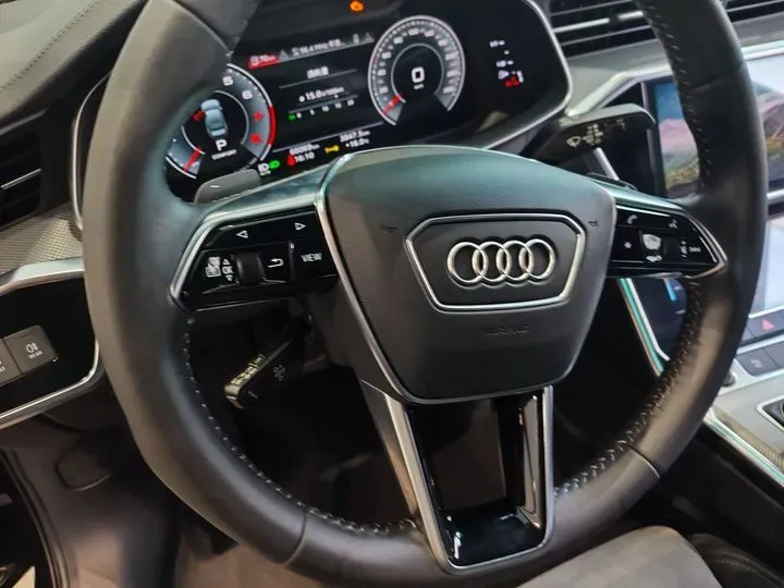 2021 Audi A6L 2.0T 190HP L4 7DCT,autocango,china used car exporter,china ev exporter,chinese used car exporter,chinese used ev exporter