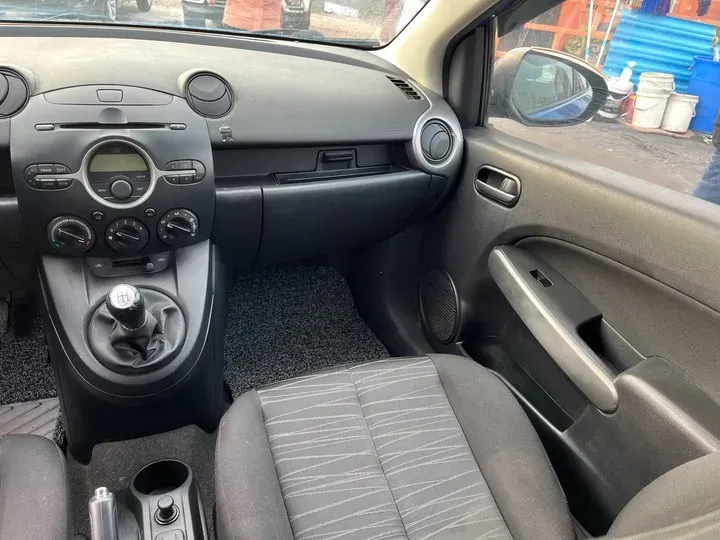 2011 Mazda 2 1.5L 103HP L4 5MT,autocango,china used car exporter,china ev exporter,chinese used car exporter,chinese used ev exporter