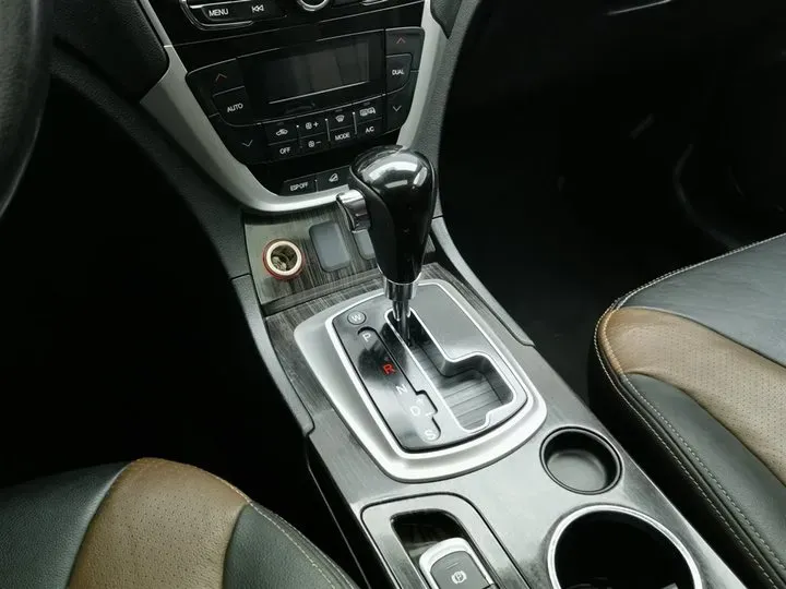 2015 GAC Trumpchi GS5 Super 2.0L 147HP L4 5AT,autocango,china used car exporter,china ev exporter,chinese used car exporter,chinese used ev exporter